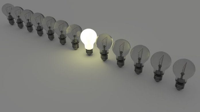 light-bulbs-1125016_1280-2