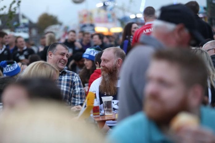 Rugby fans-2